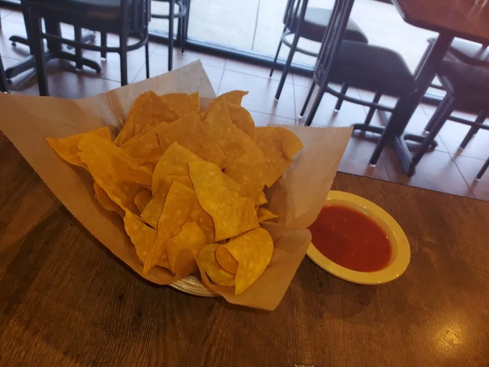 Tortilla Chips N Salsa